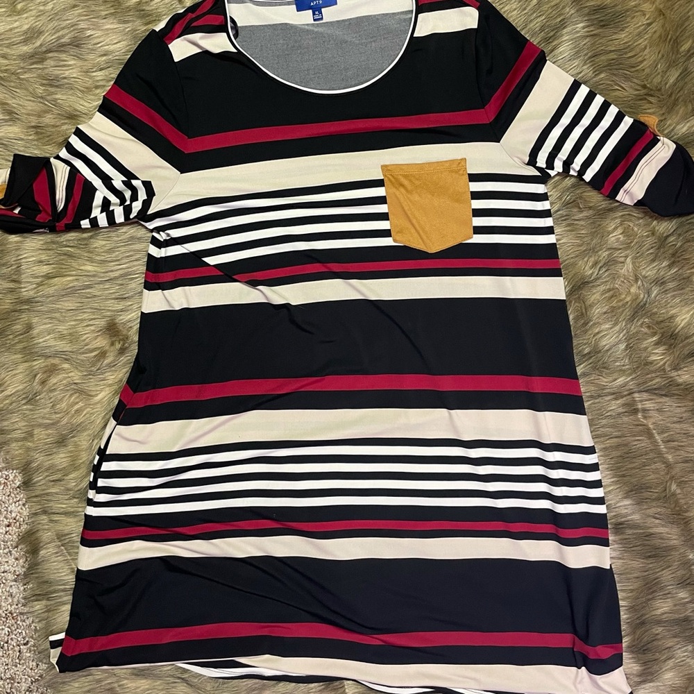 Womens XL APT 9 Tunic top- Excellent Condition